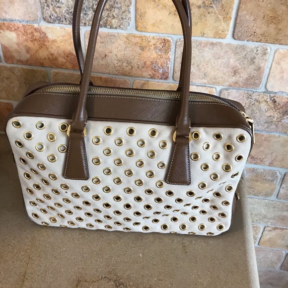 Prada purse - Picture 2 of 7